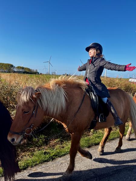 Riding Instructor Assistant & Animal Care (m/f/d) (Internship/Part-time job)